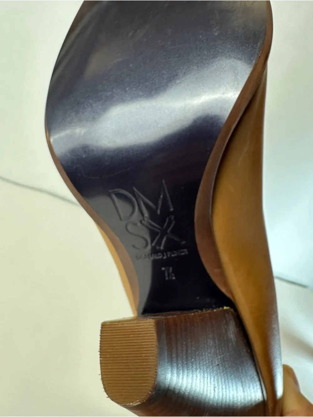 Donald J. Pliner Vachetta Ivy-35Bootie Ankle Boots Tan LeatherBlock Heel 7.5 - Picture 7 of 15